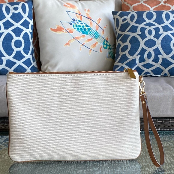 Michael Kors White Canvas Raised Rainbow Logo Heart Wristlet Or Clutch - Picture 5 of 13